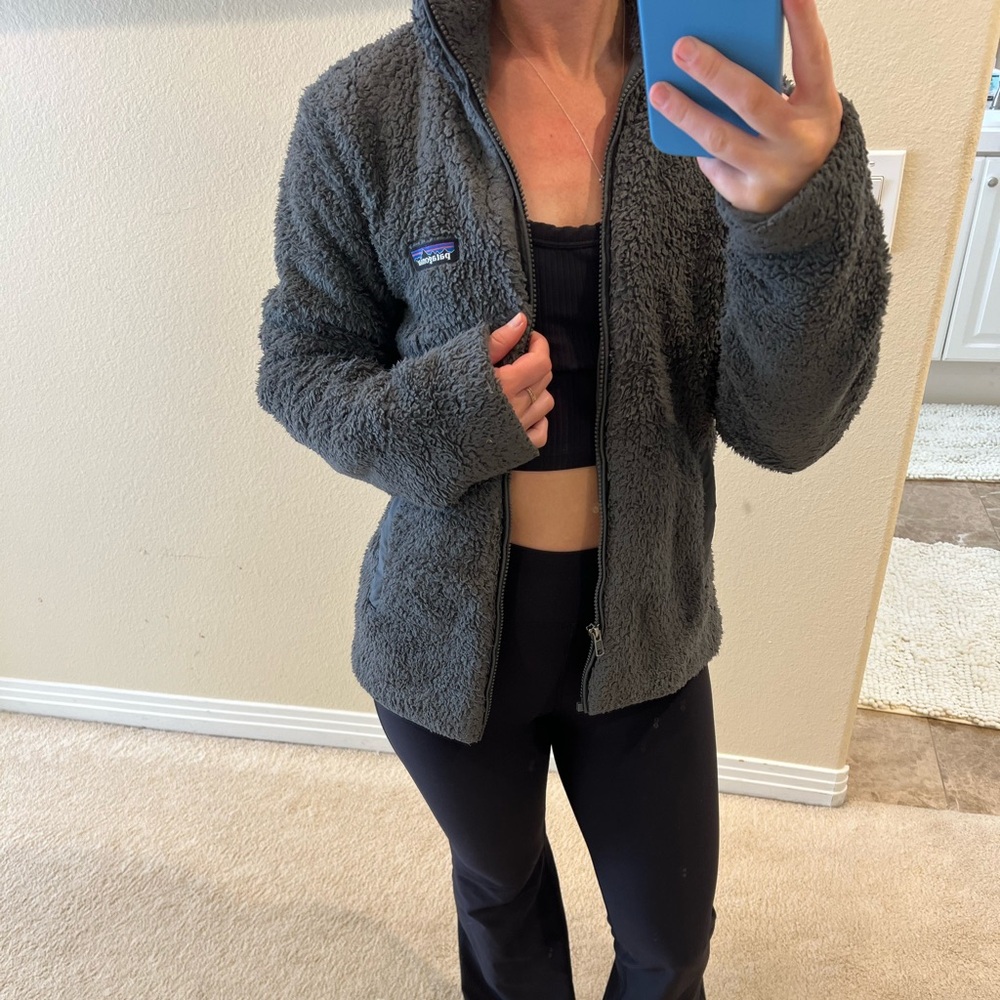 Patagonia Gray Teddy Jacket Cozy Insulating Design